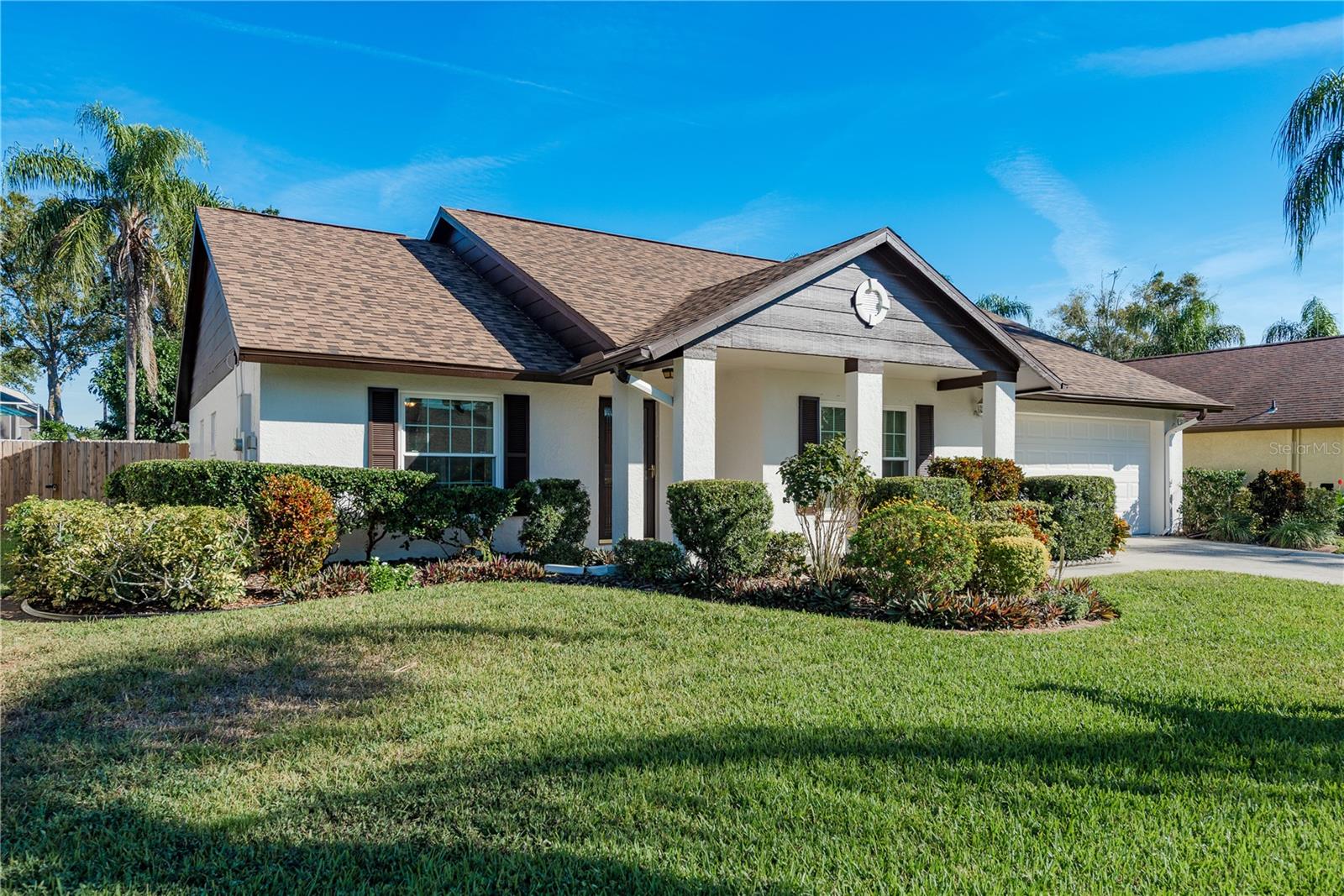 Image 5 of 52 For 14931 Redcliff Drive