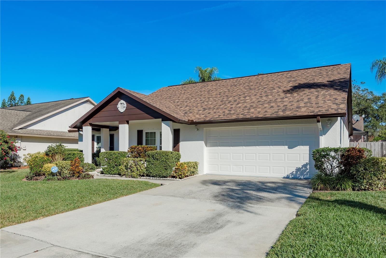 Image 6 of 52 For 14931 Redcliff Drive