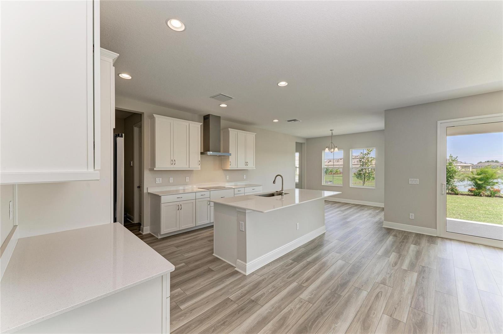 Image 16 of 49 For 10160 Surrey Rose Drive