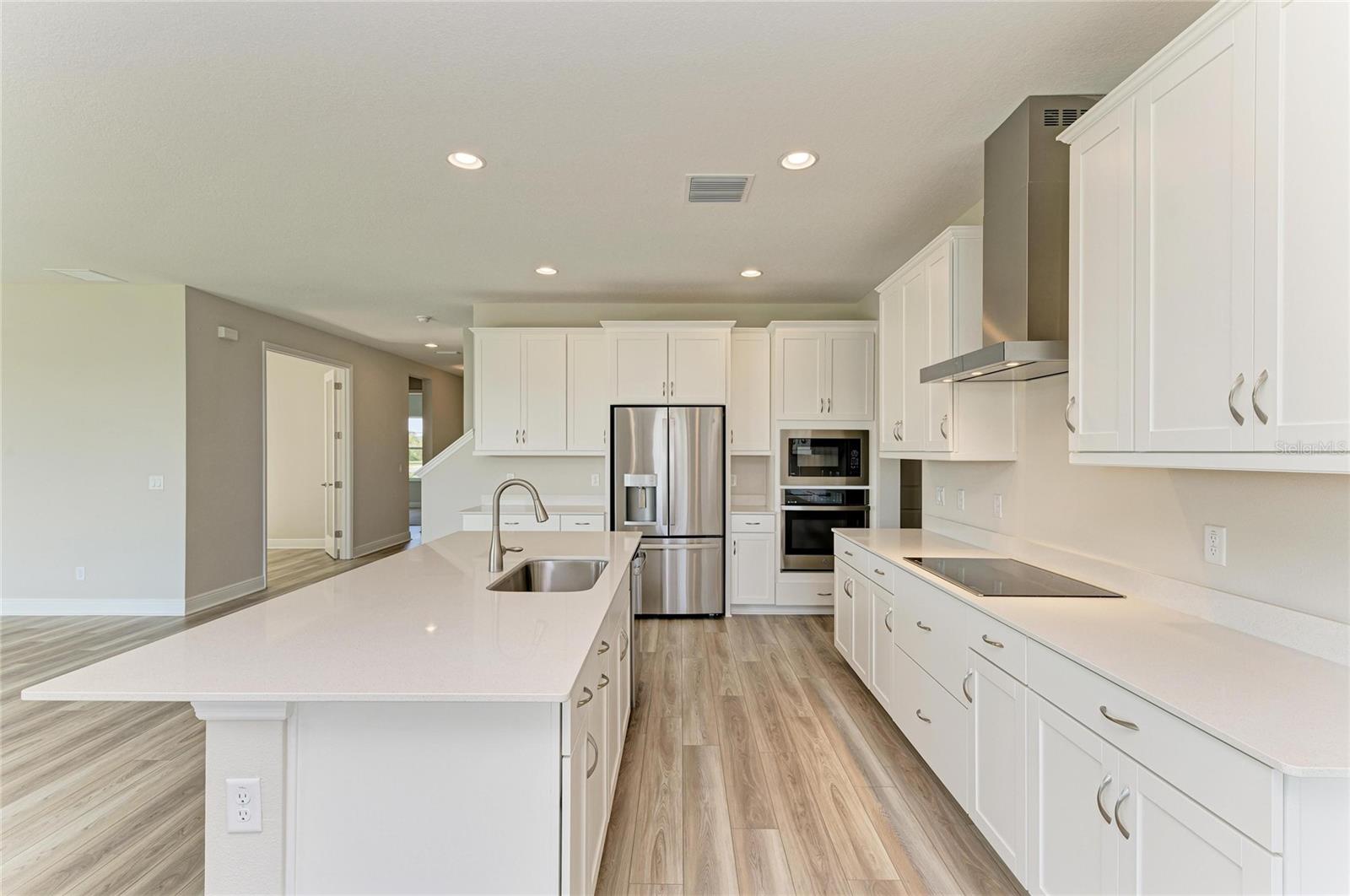 Image 17 of 49 For 10160 Surrey Rose Drive