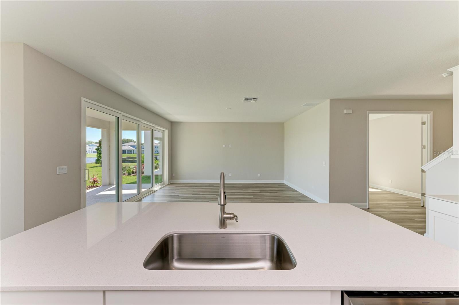 Image 19 of 49 For 10160 Surrey Rose Drive