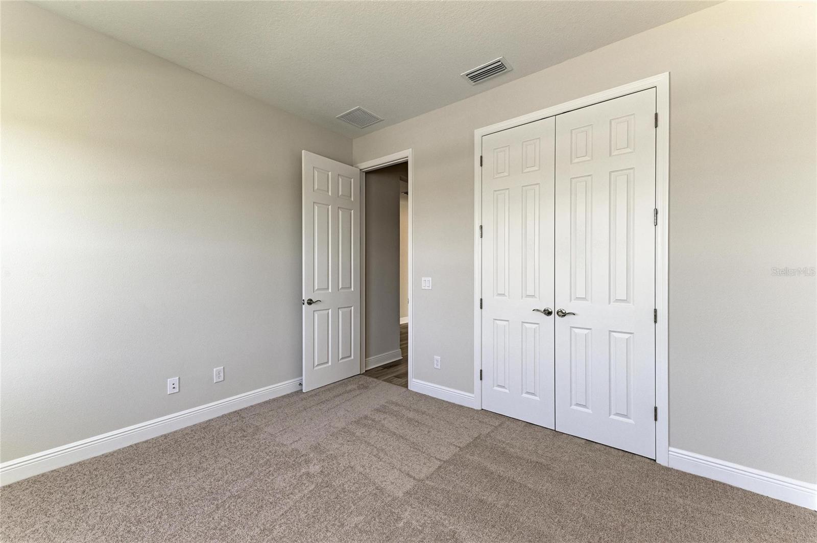 Image 25 of 49 For 10160 Surrey Rose Drive