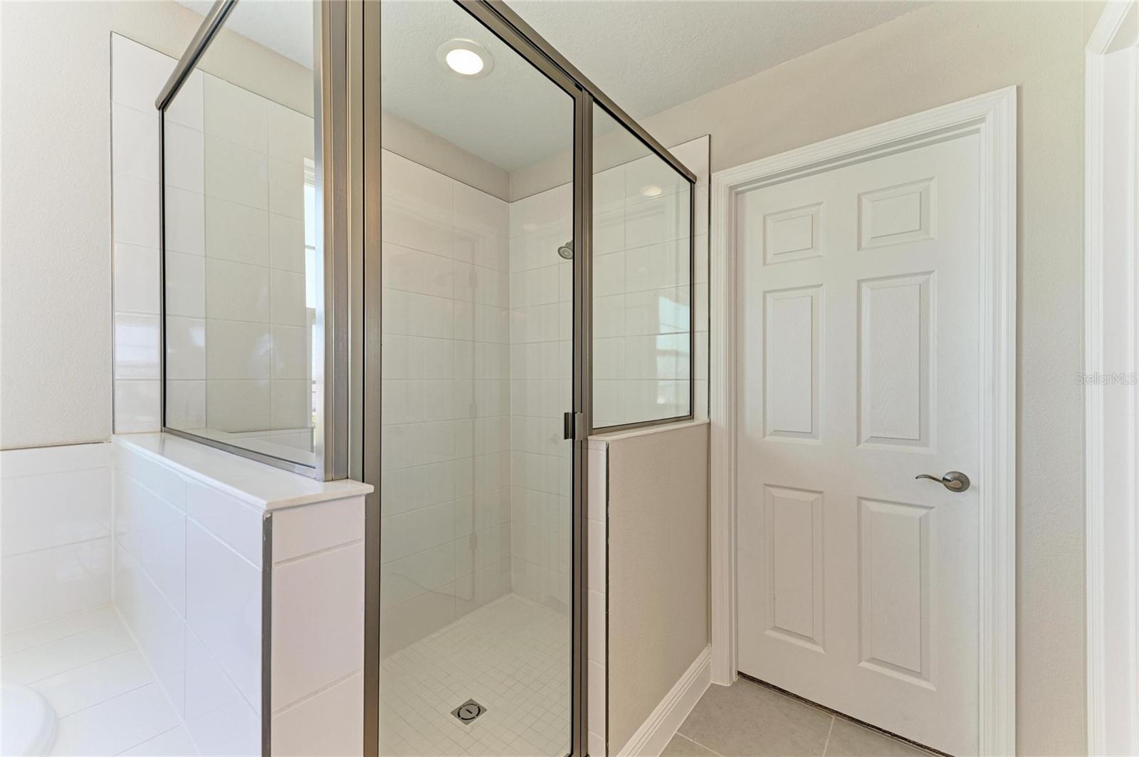 Image 9 of 49 For 10160 Surrey Rose Drive