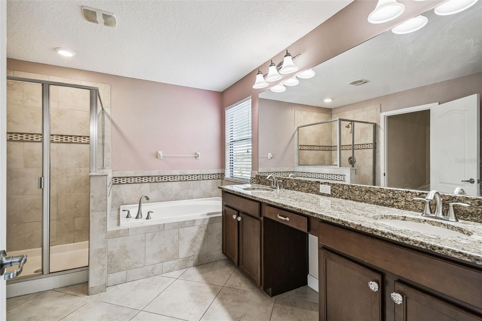 Image 50 of 100 For 11737 Crestridge Loop