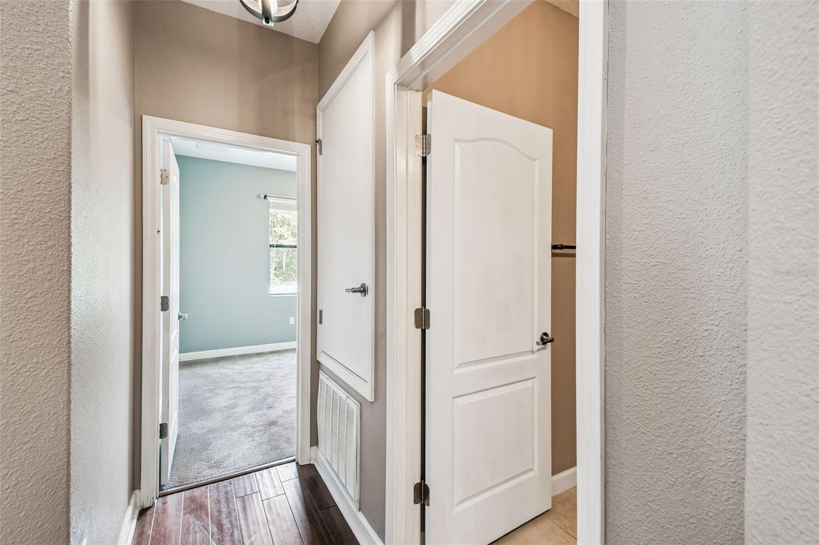 Image 51 of 100 For 11737 Crestridge Loop