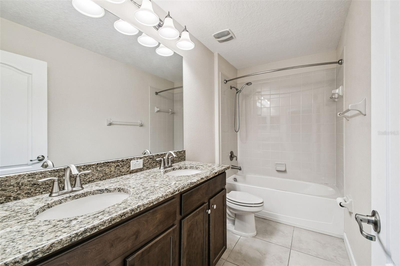 Image 75 of 100 For 11737 Crestridge Loop