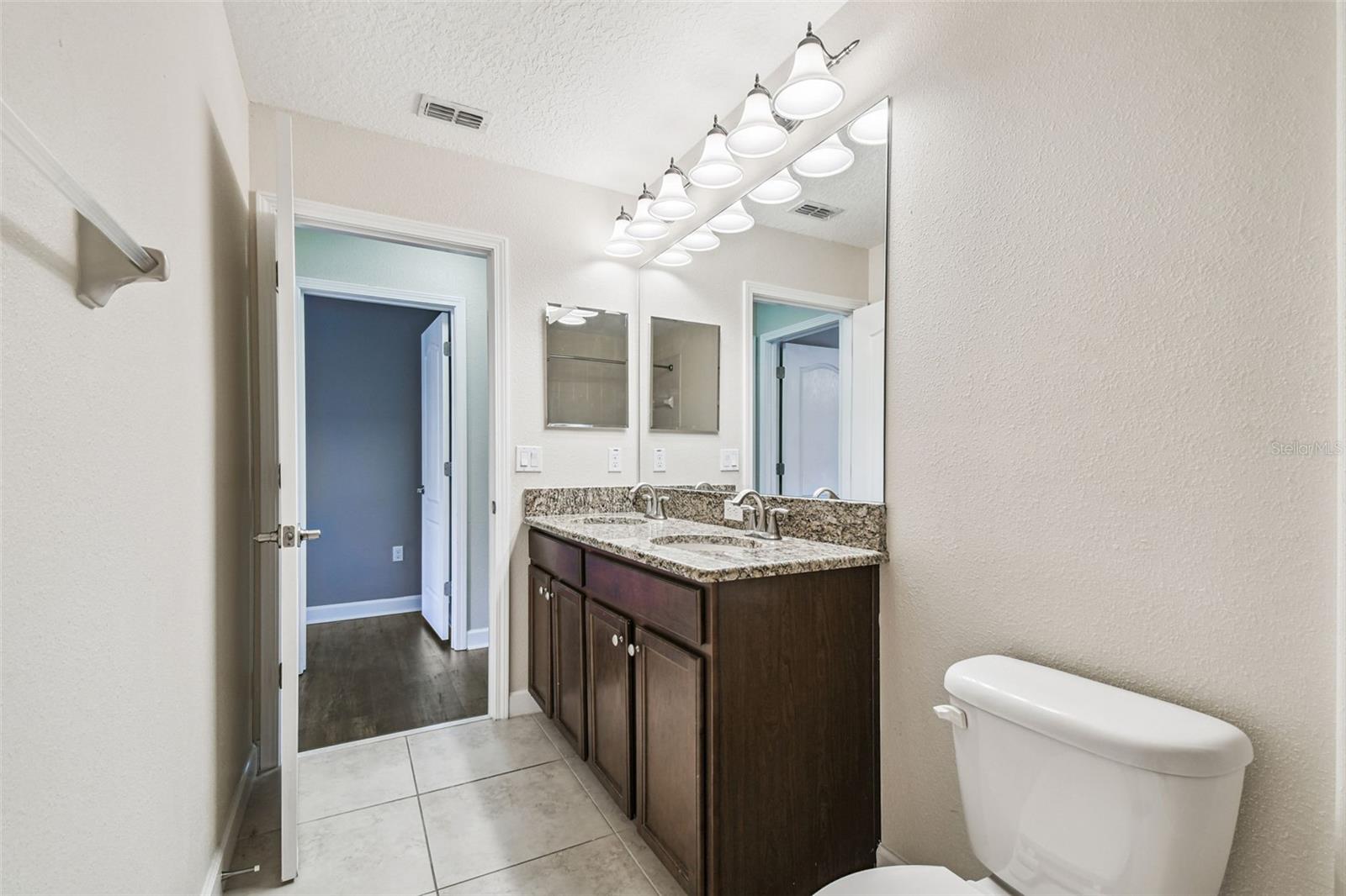 Image 76 of 100 For 11737 Crestridge Loop