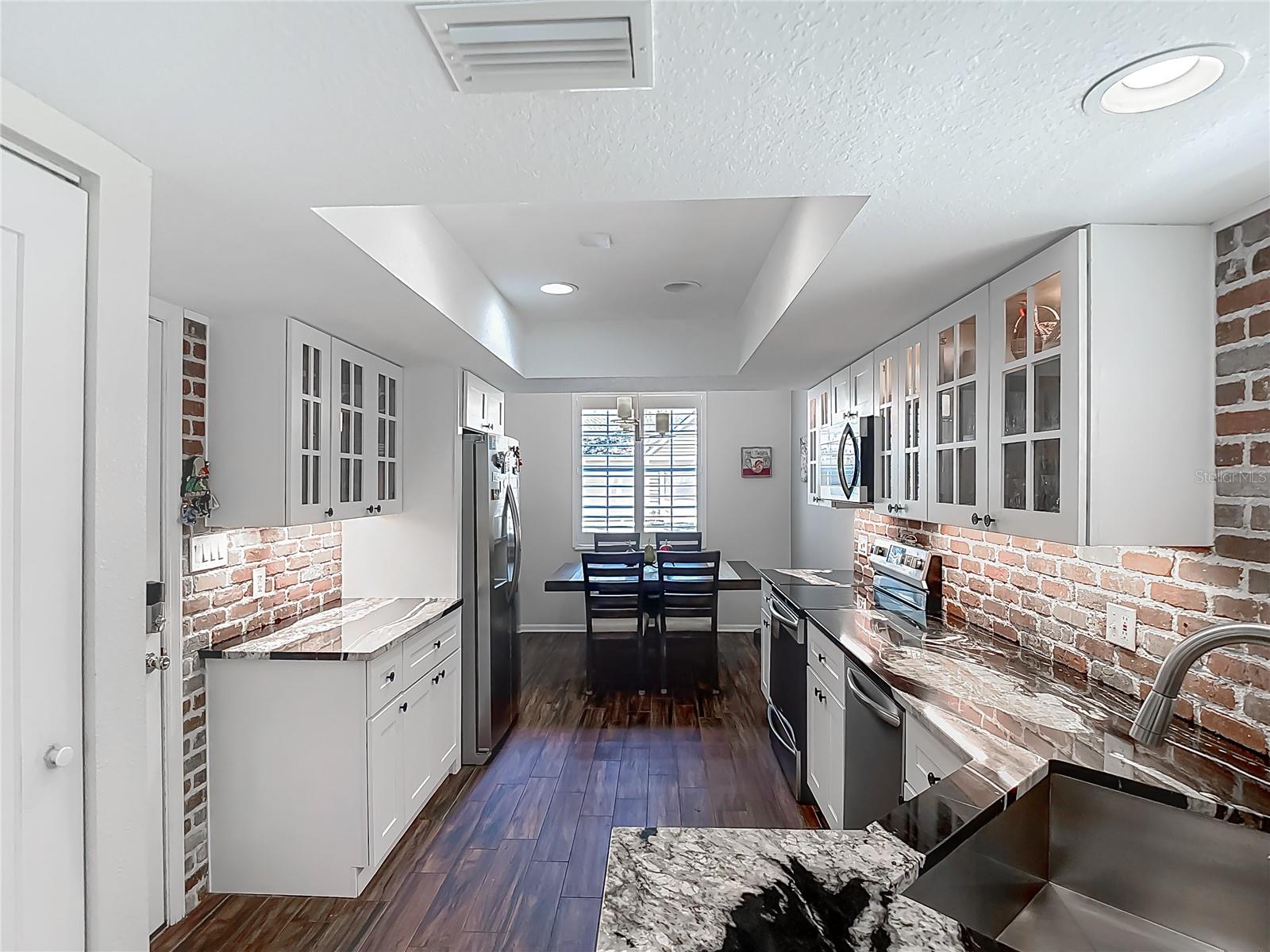 Image 20 of 65 For 3611 Pine Knot Drive .