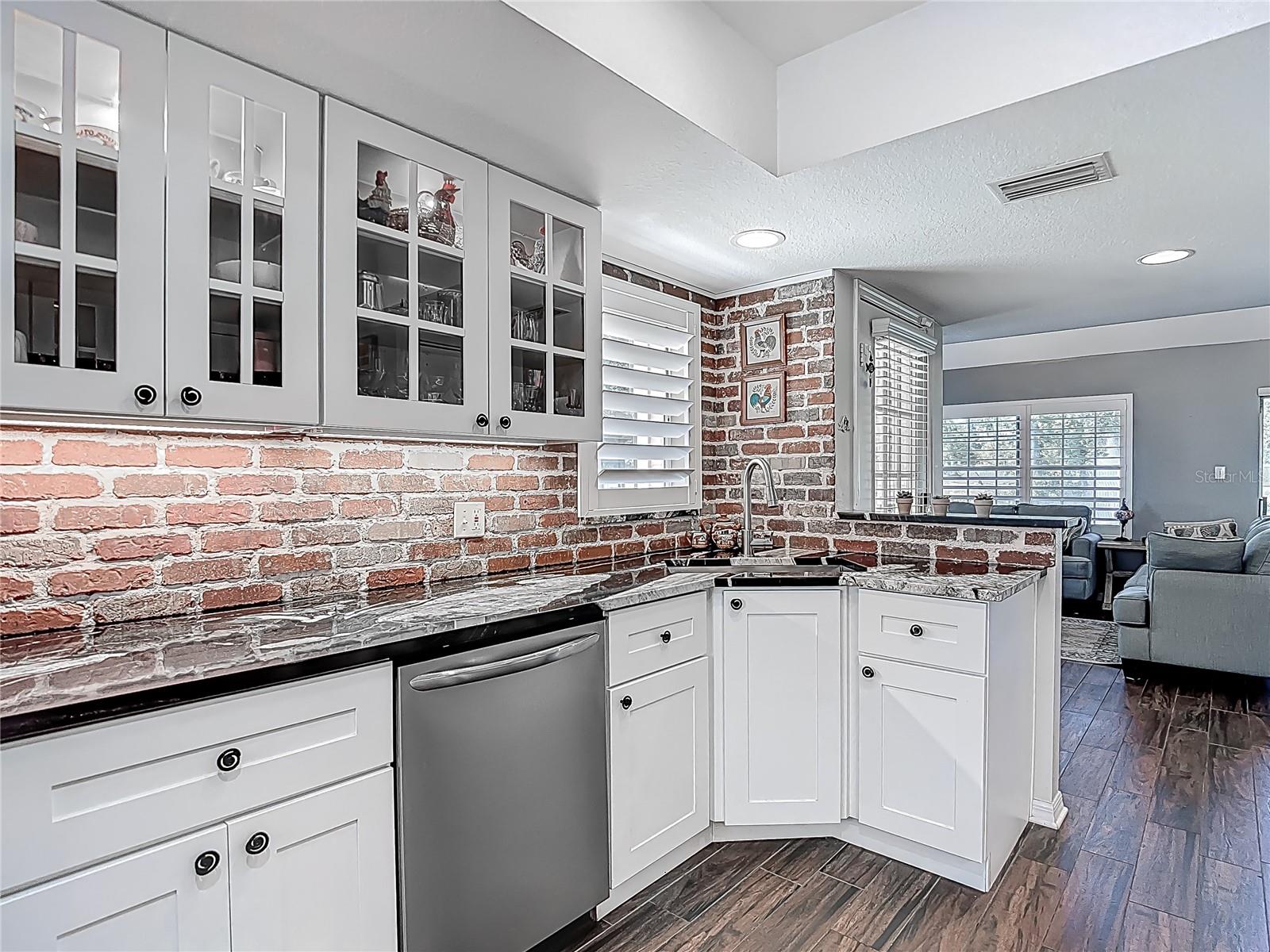 Image 24 of 65 For 3611 Pine Knot Drive .