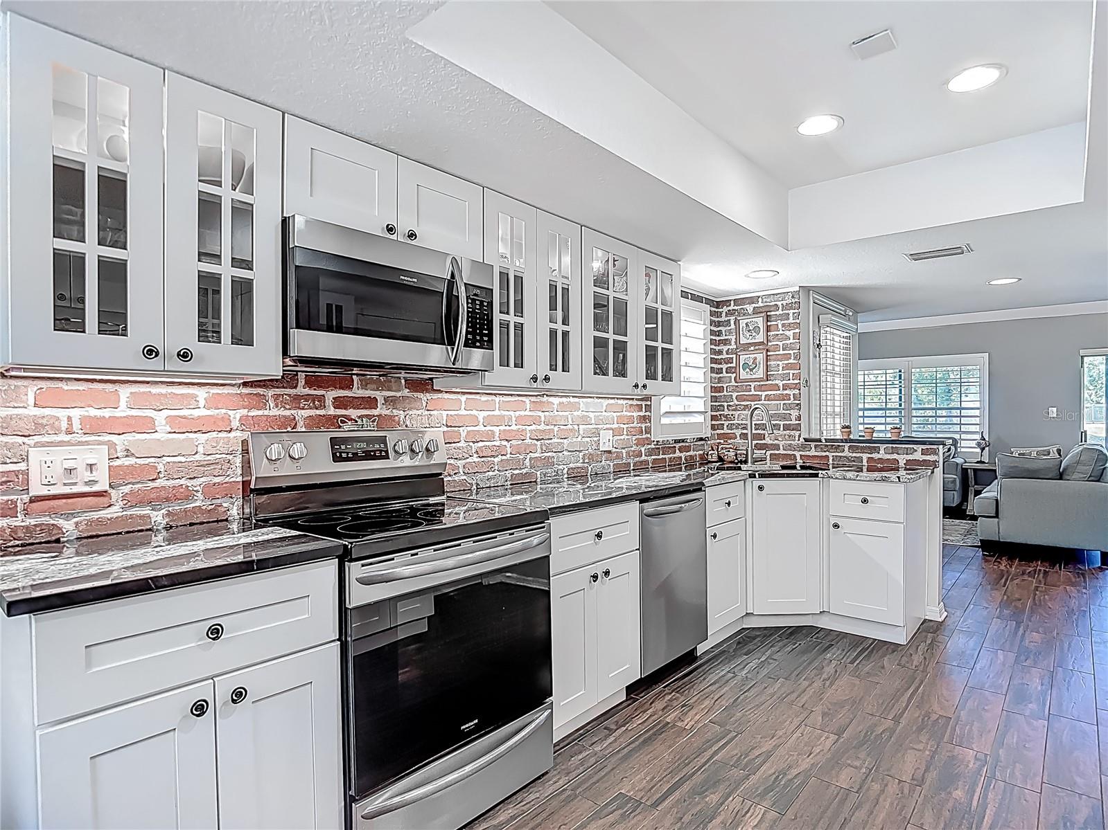 Image 25 of 65 For 3611 Pine Knot Drive .