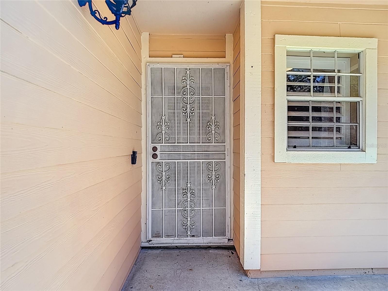 Image 7 of 65 For 3611 Pine Knot Drive .