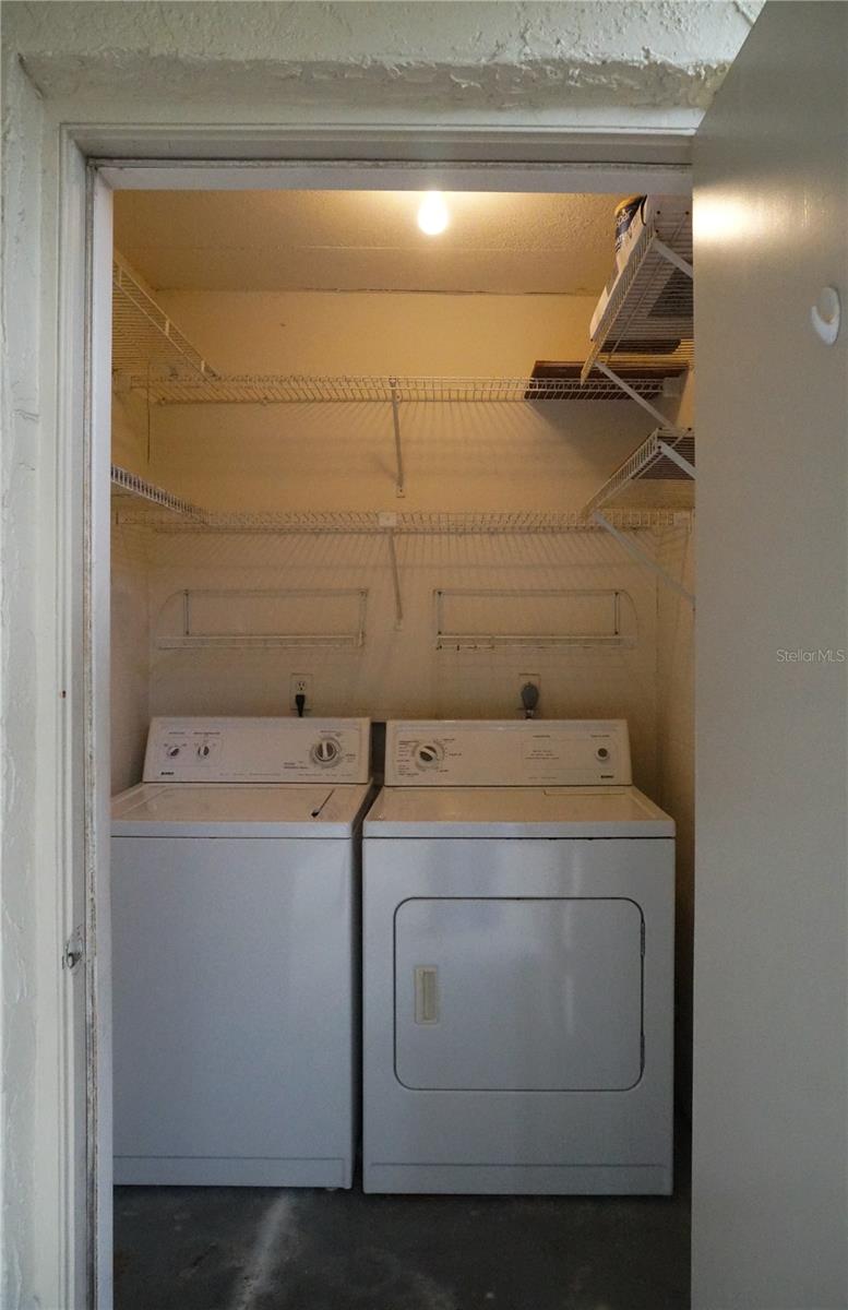 Image 13 of 16 For 2900 Cove Cay Drive 2f