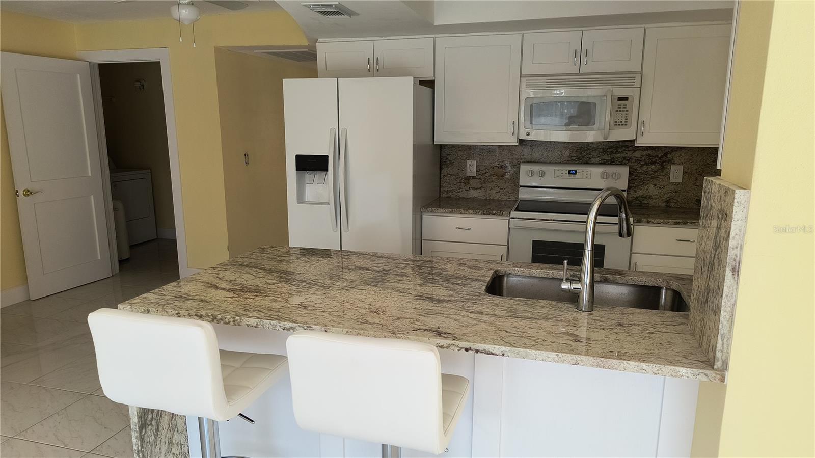 Image 5 of 12 For 3005 Gulf Boulevard