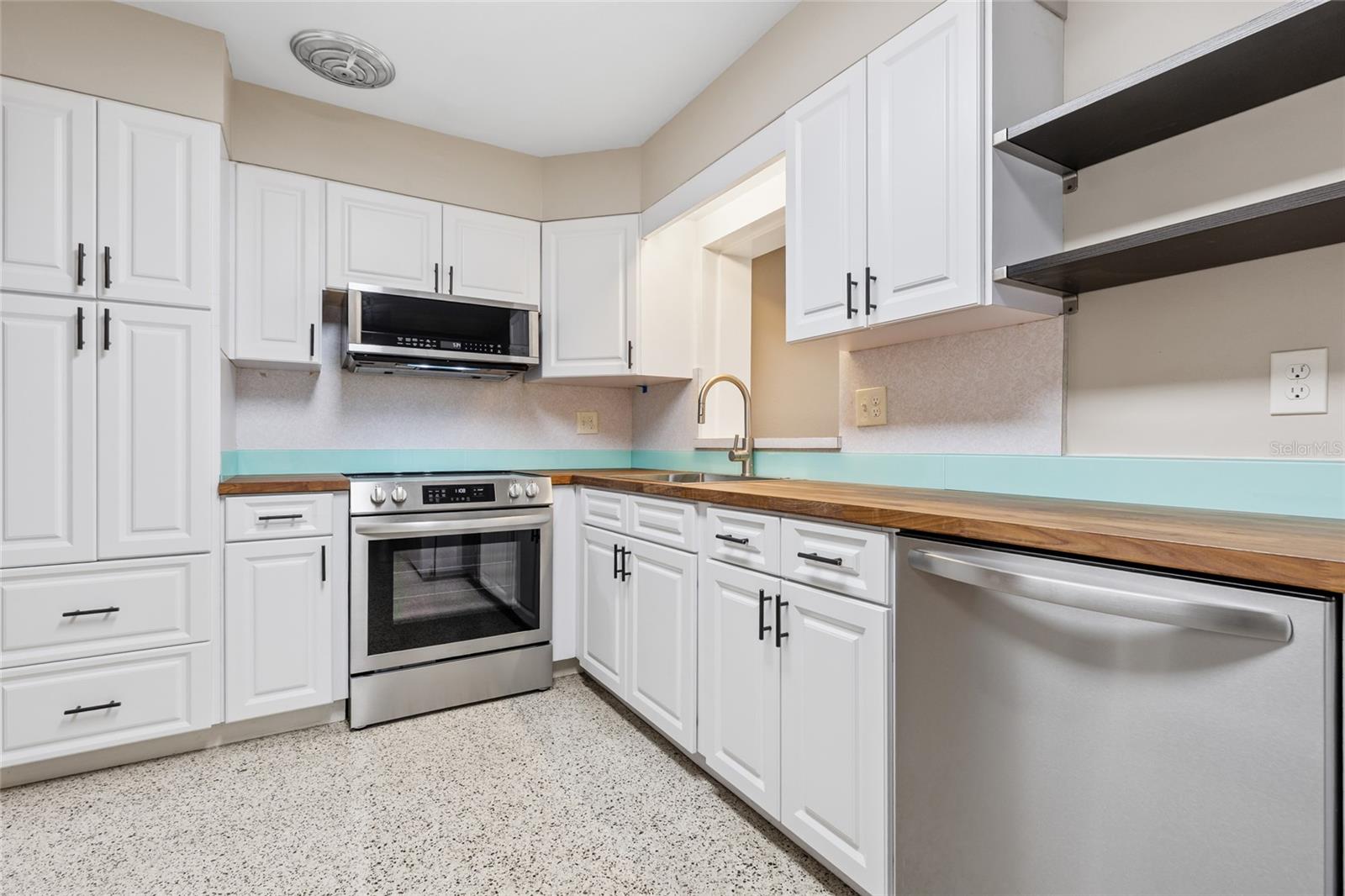 Image 11 of 35 For 2700 67th Street N