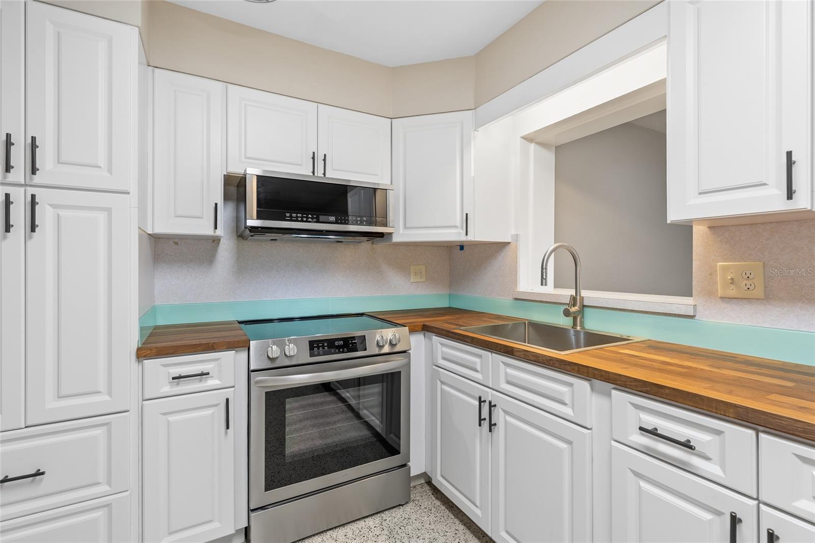 Image 12 of 35 For 2700 67th Street N