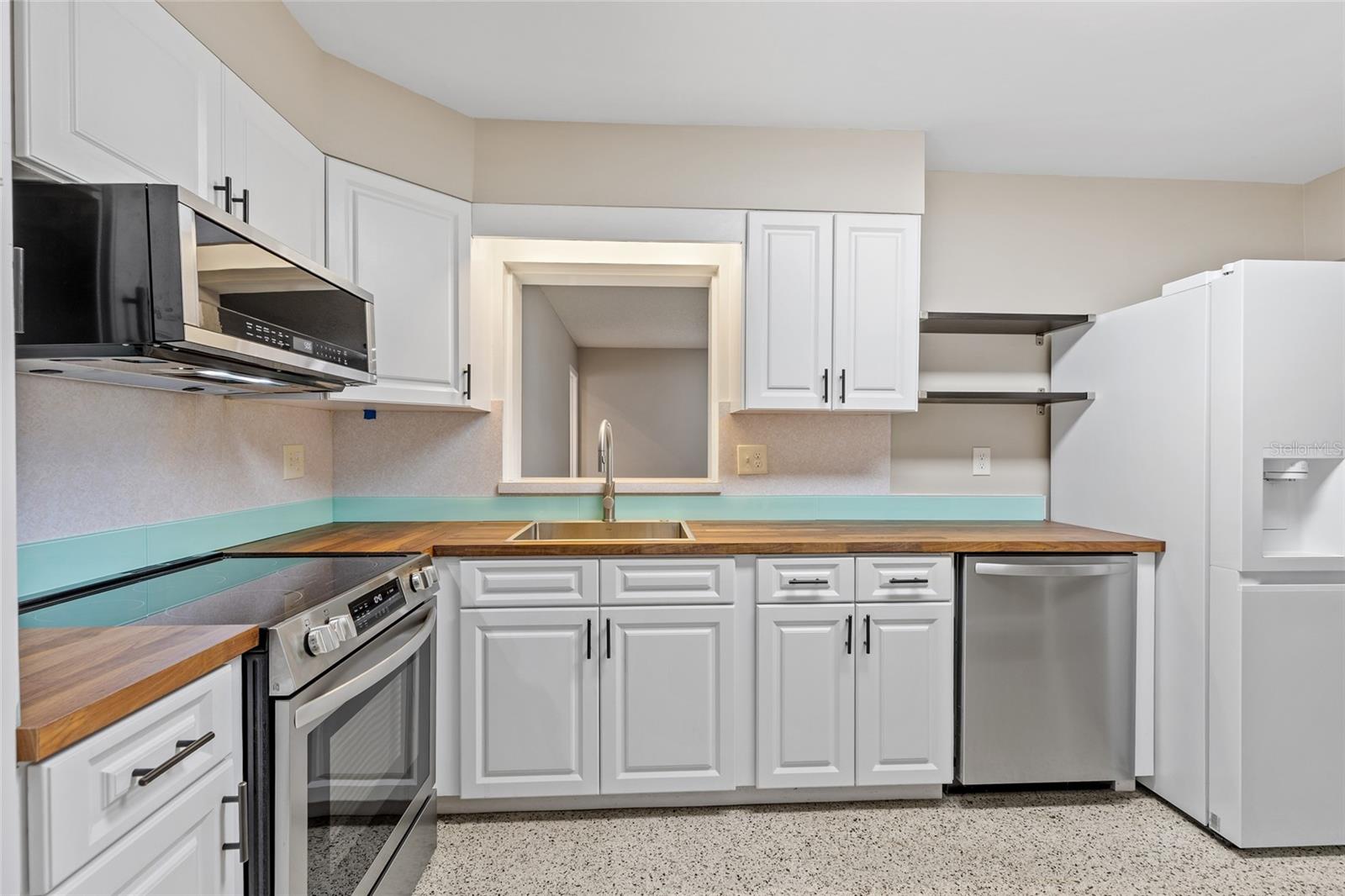 Image 13 of 35 For 2700 67th Street N