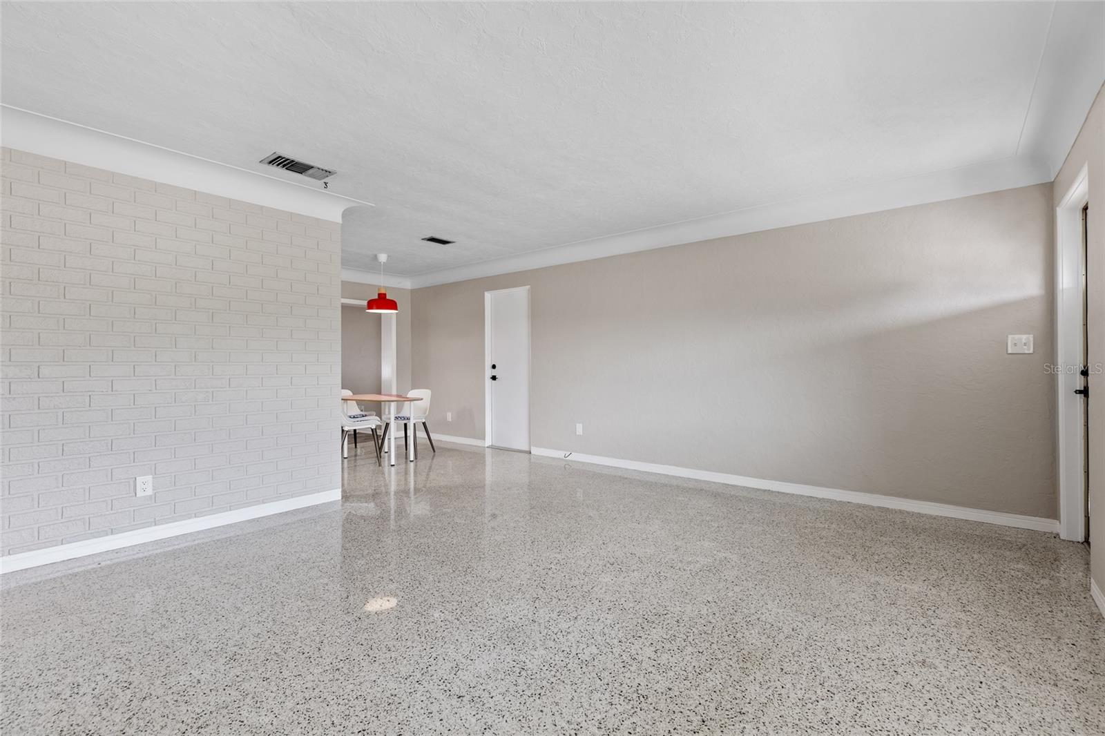 Image 9 of 35 For 2700 67th Street N