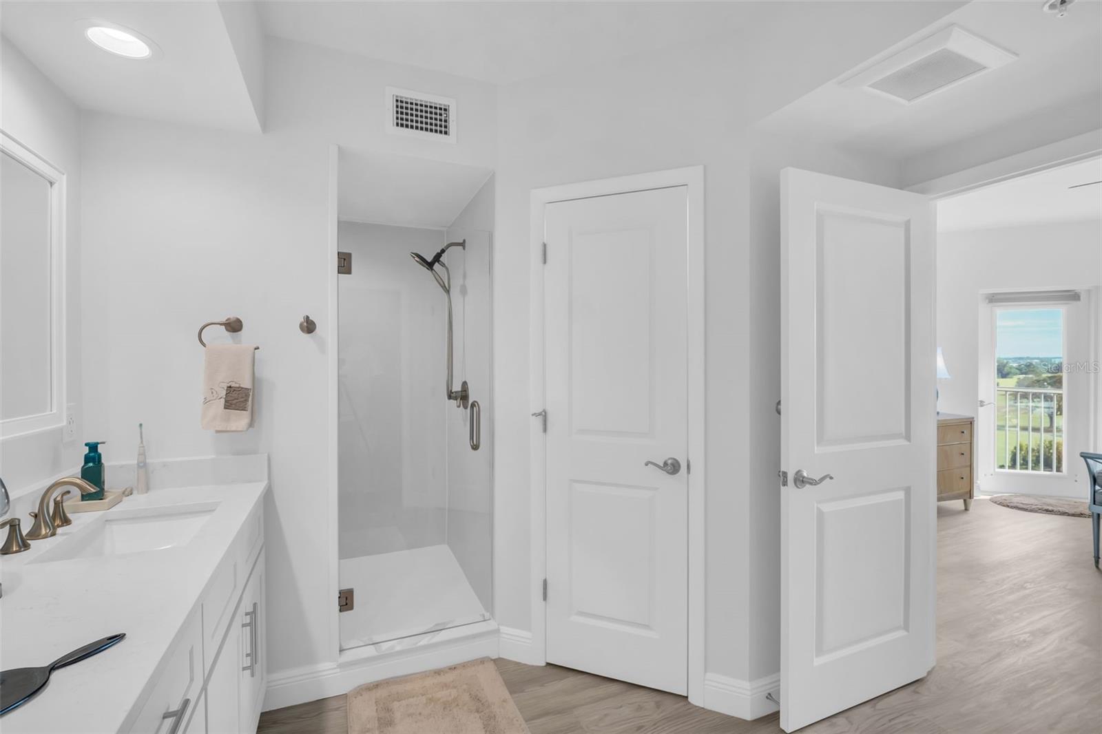 Image 20 of 36 For 960 Starkey Road 7505