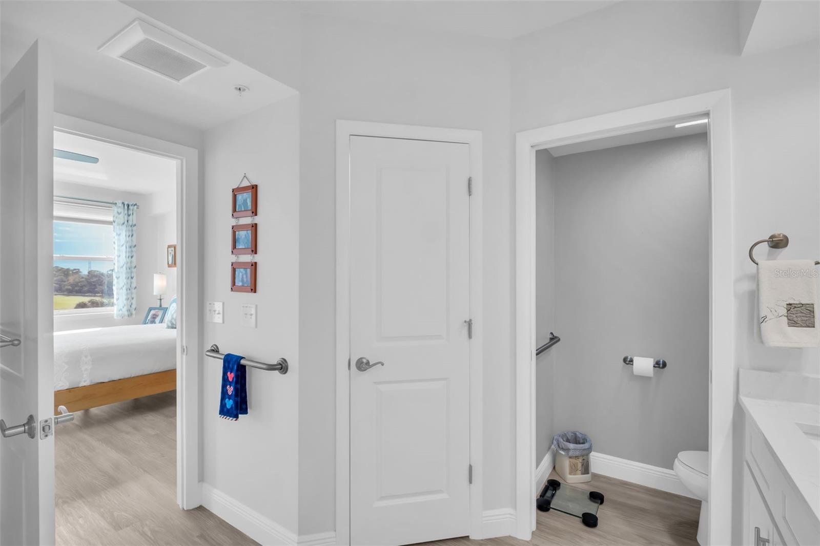 Image 21 of 36 For 960 Starkey Road 7505