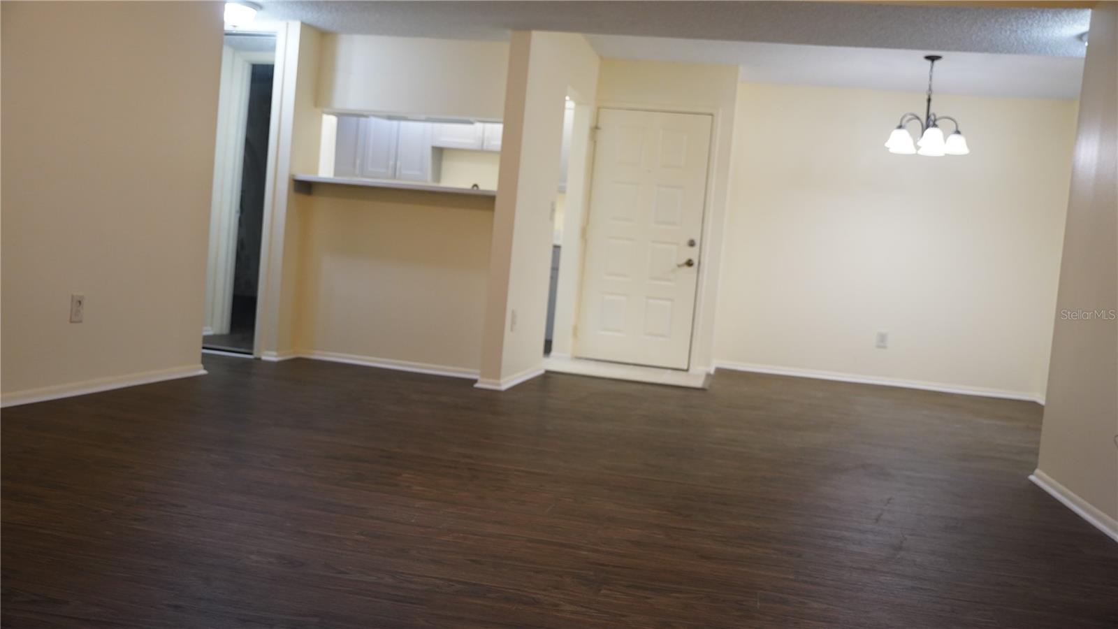 Image 3 of 13 For 4411 Shady Terrace Lane 308