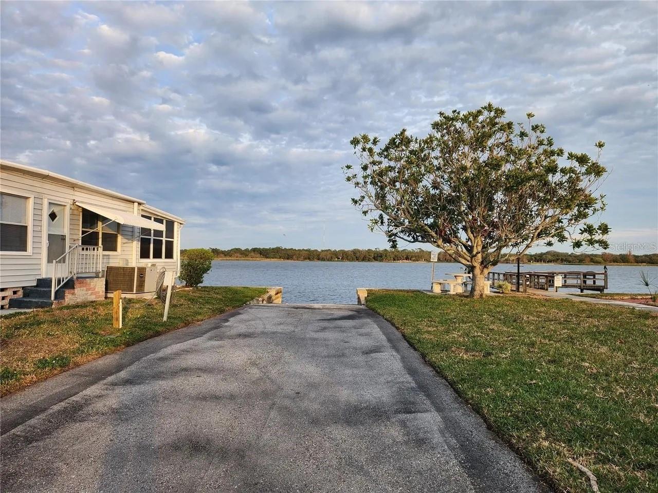 Image 16 of 23 For 236 Carol Drive 236