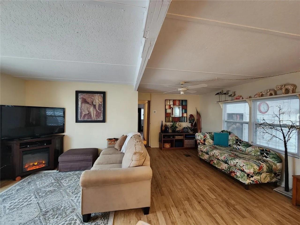 Image 7 of 23 For 236 Carol Drive 236