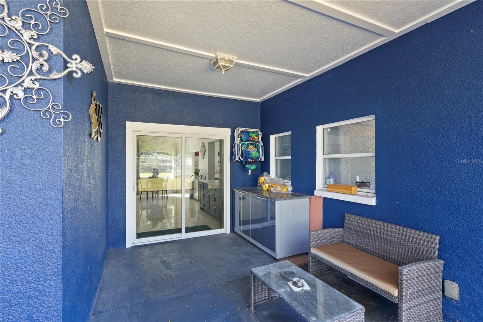 Image 25 of 40 For 6023 Santa Monica Drive