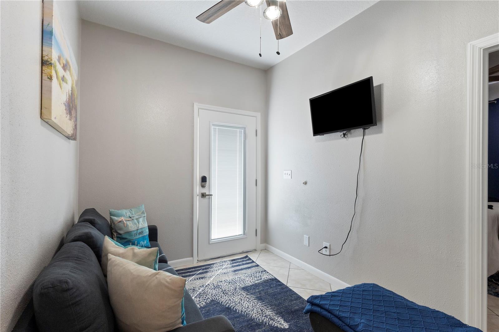 Image 33 of 40 For 6023 Santa Monica Drive