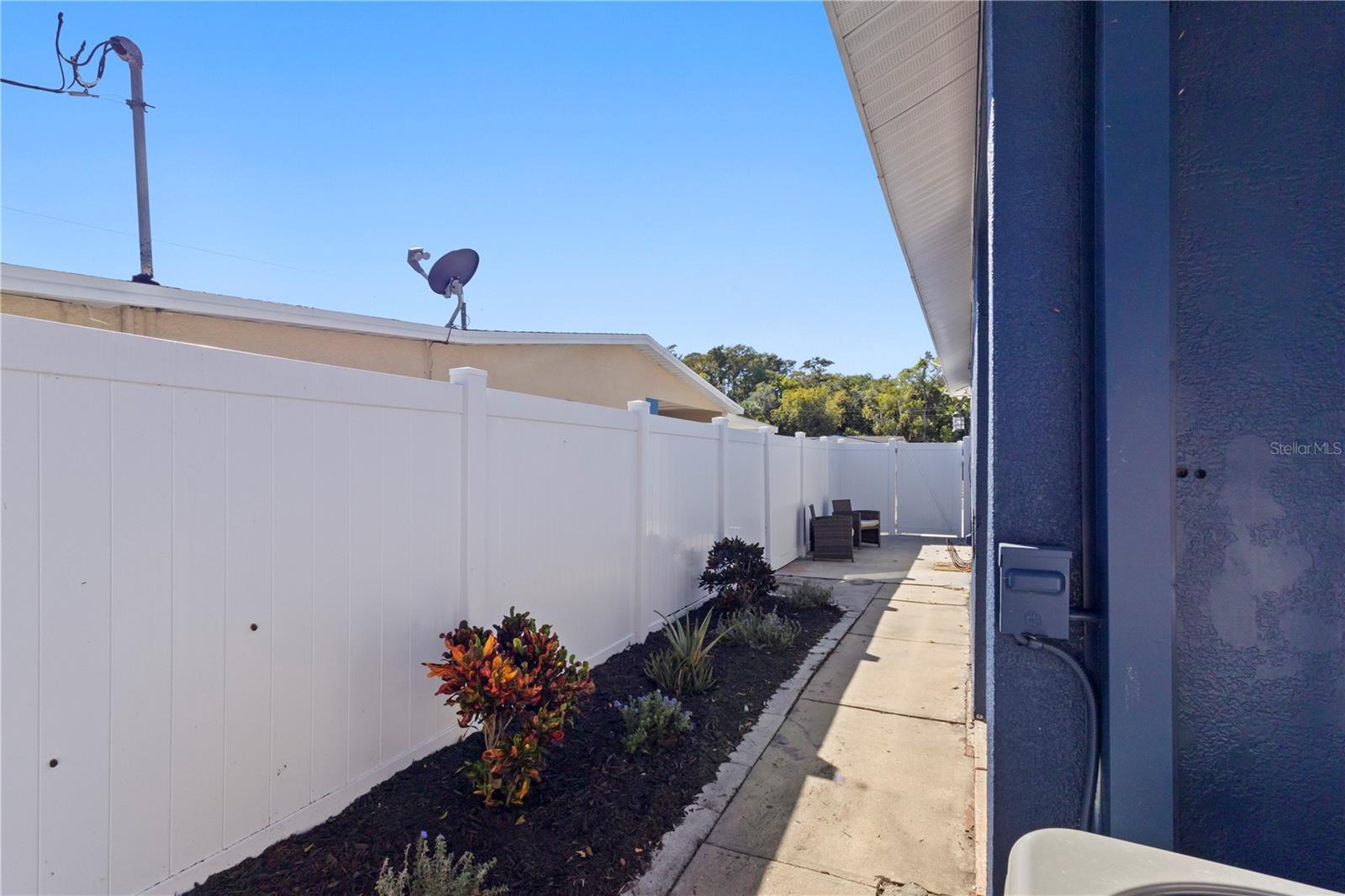 Image 39 of 40 For 6023 Santa Monica Drive