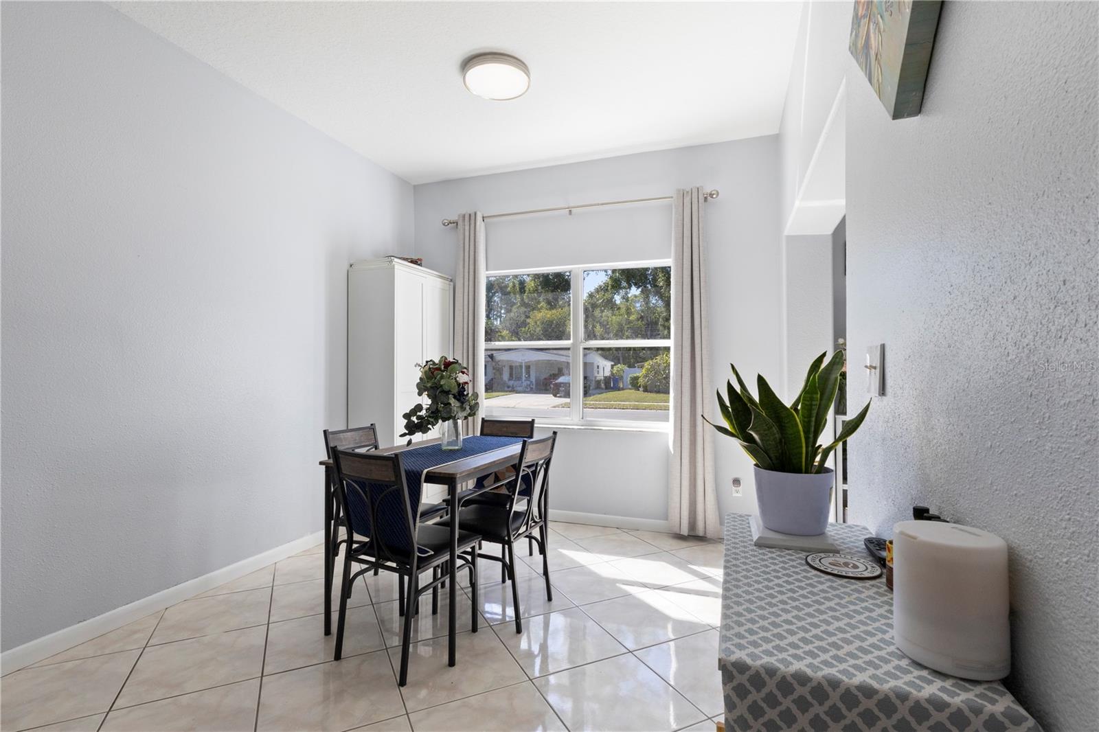 Image 8 of 40 For 6023 Santa Monica Drive