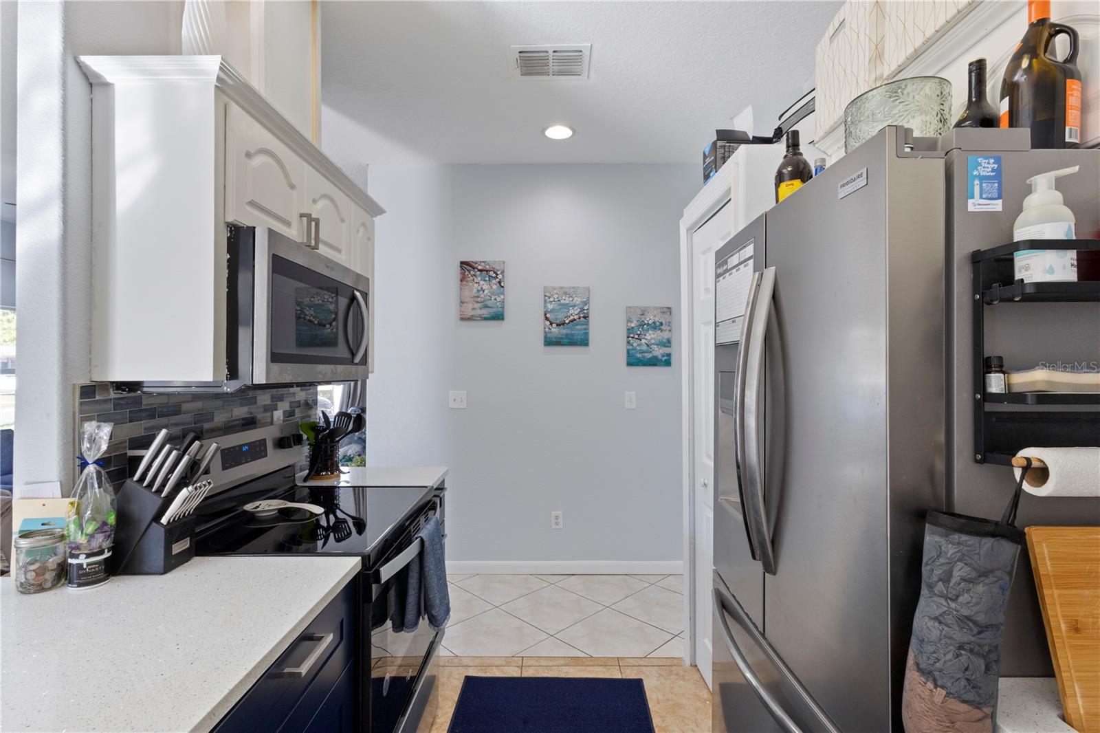 Image 9 of 40 For 6023 Santa Monica Drive