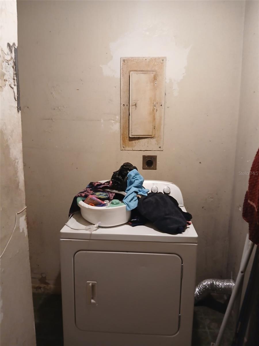 Image 17 of 35 For 1591 1st Street