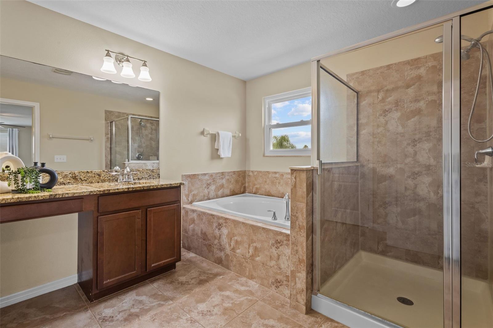 Image 17 of 32 For 12325 Prairie Valley Lane