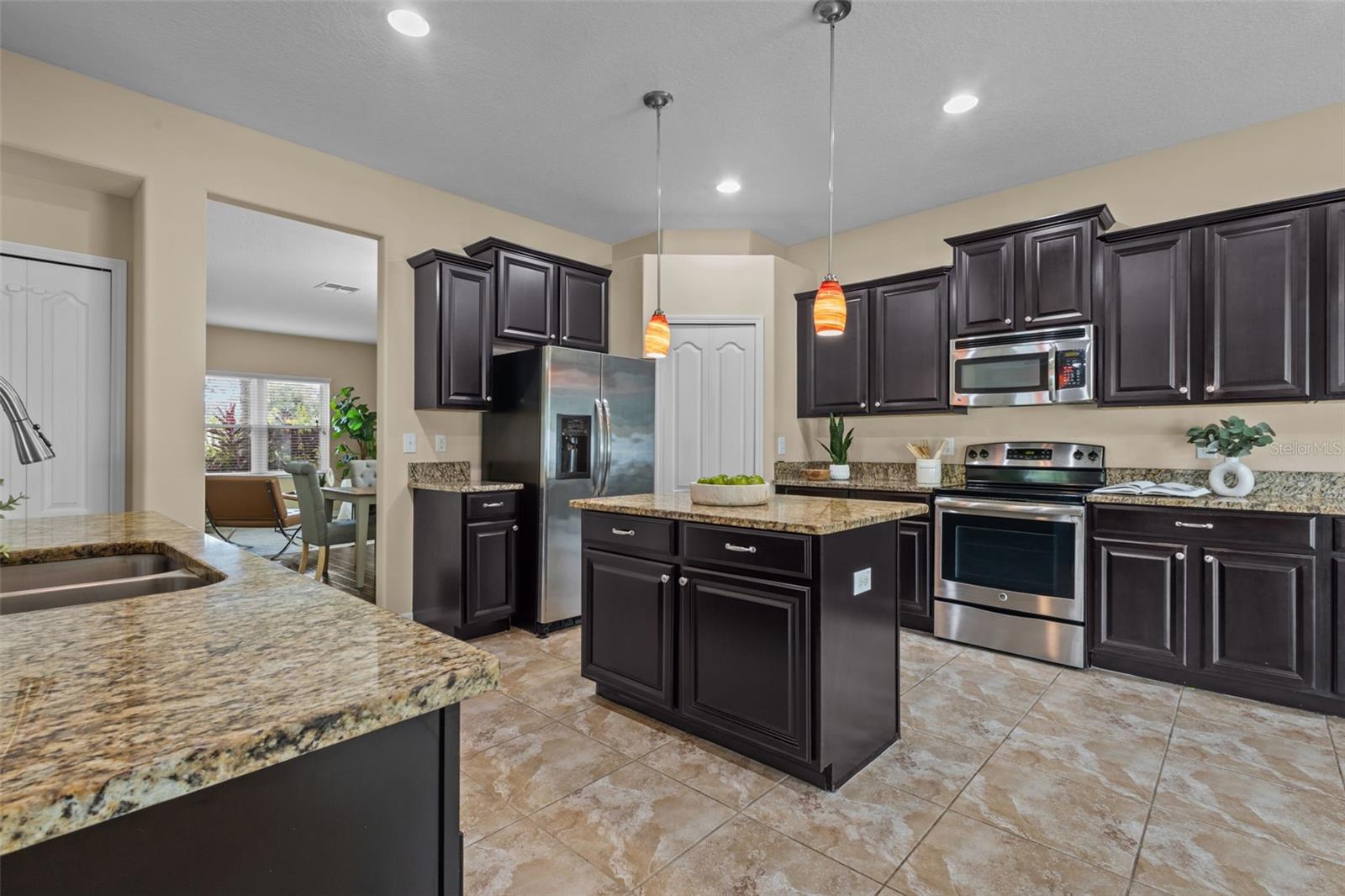 Image 7 of 32 For 12325 Prairie Valley Lane