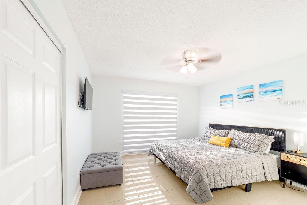 Image 18 of 53 For 9020 Dixiana Villa Circle