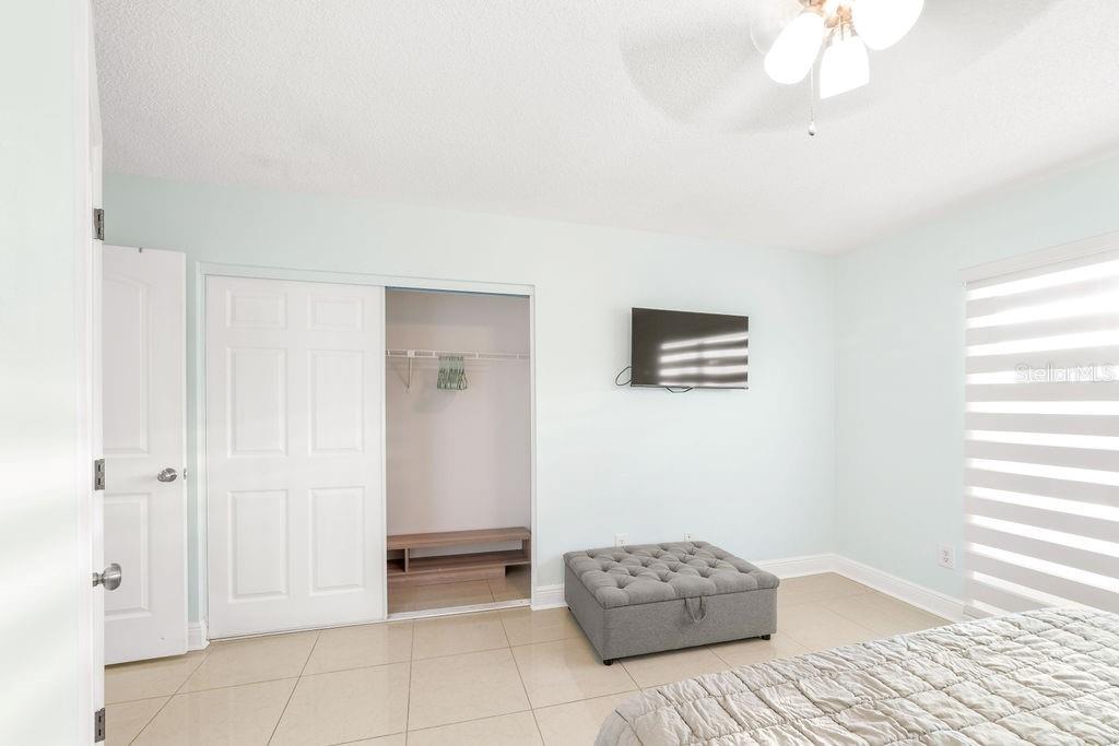 Image 19 of 53 For 9020 Dixiana Villa Circle