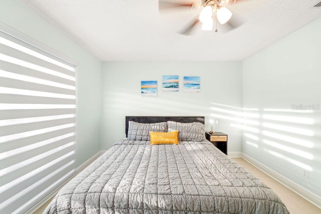 Image 20 of 53 For 9020 Dixiana Villa Circle