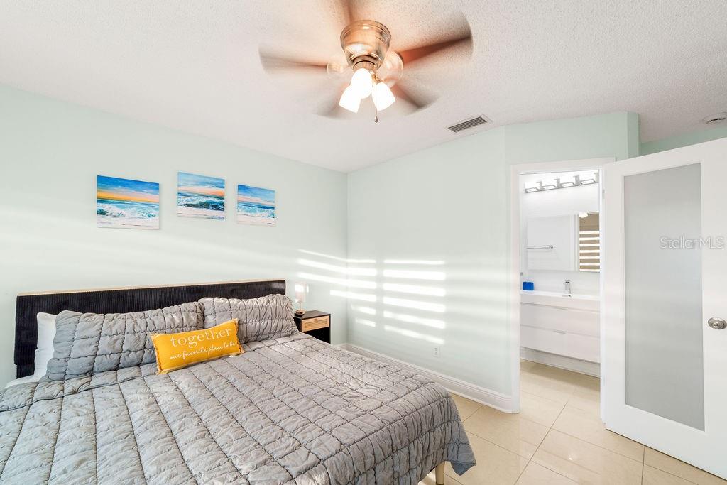 Image 22 of 53 For 9020 Dixiana Villa Circle