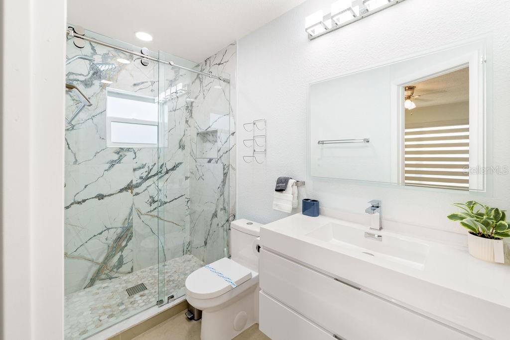 Image 23 of 53 For 9020 Dixiana Villa Circle