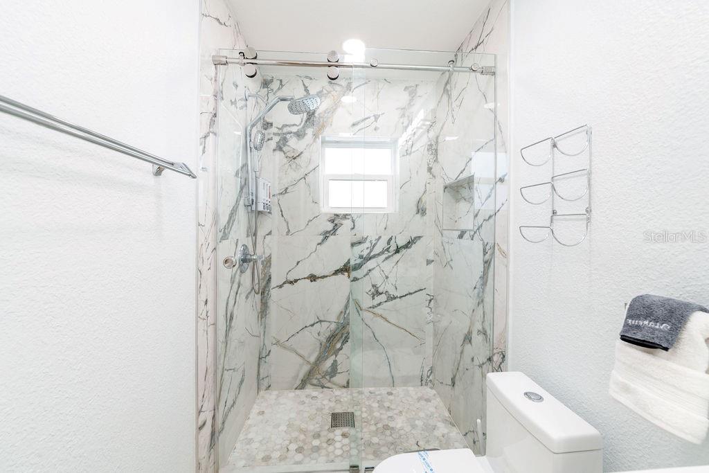 Image 25 of 53 For 9020 Dixiana Villa Circle