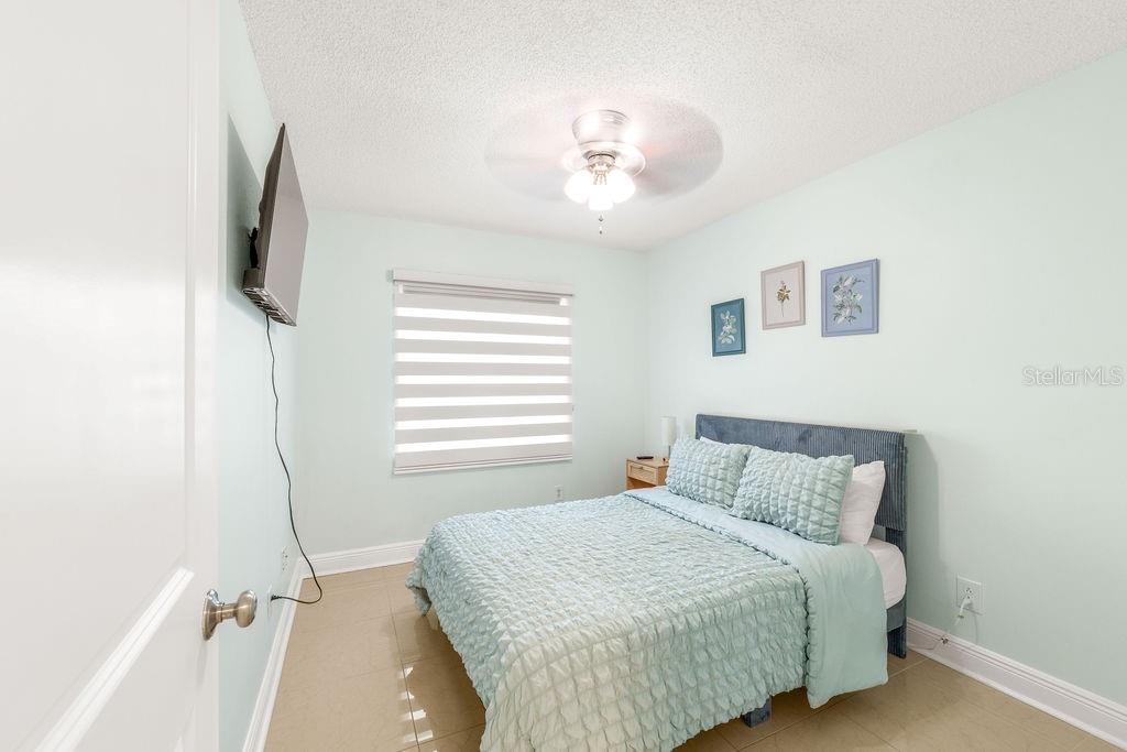 Image 26 of 53 For 9020 Dixiana Villa Circle