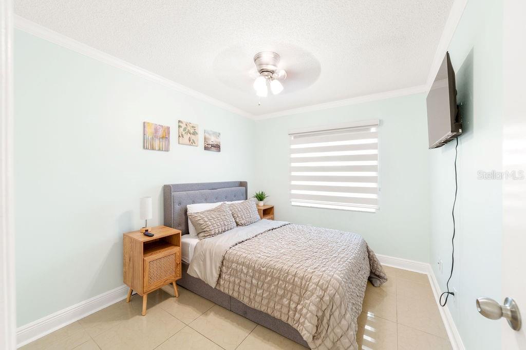 Image 28 of 53 For 9020 Dixiana Villa Circle