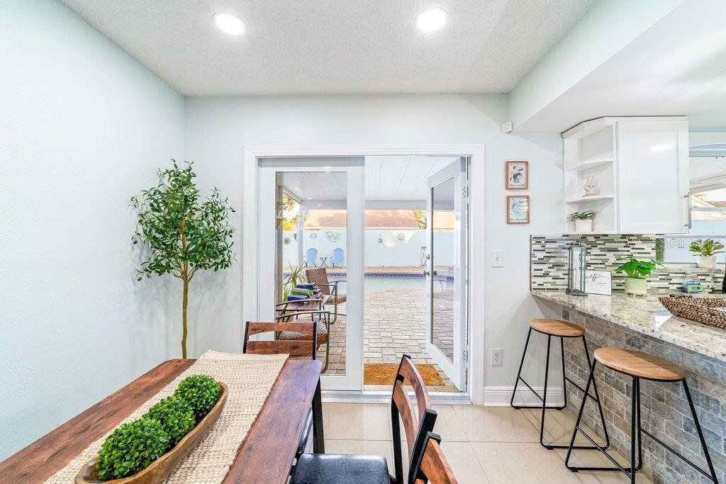 Image 33 of 53 For 9020 Dixiana Villa Circle