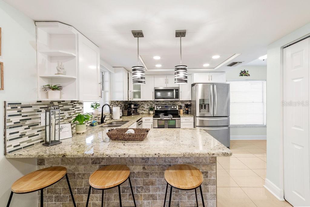 Image 9 of 53 For 9020 Dixiana Villa Circle