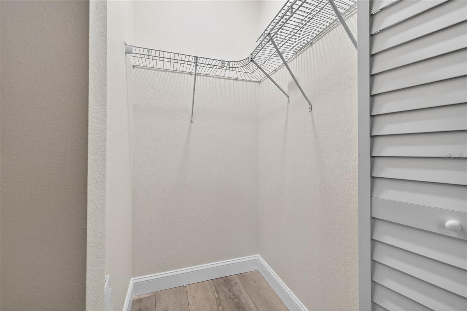 Image 5 of 17 For 5310 Dartmouth Avenue N