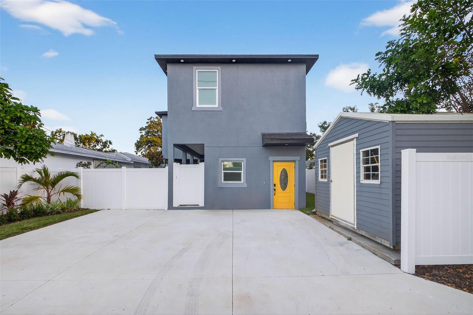 Image 8 of 17 For 5310 Dartmouth Avenue N