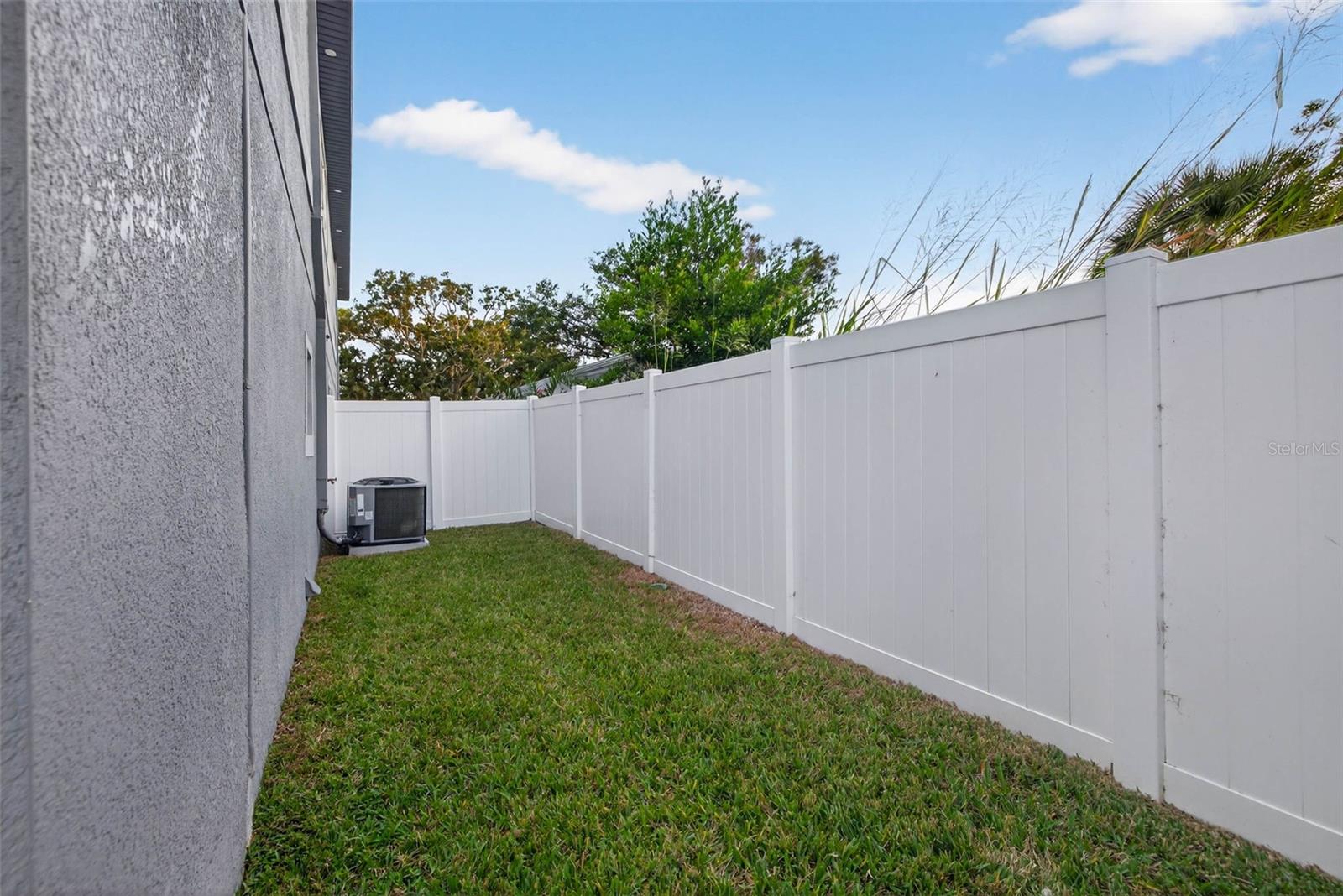 Image 9 of 17 For 5310 Dartmouth Avenue N