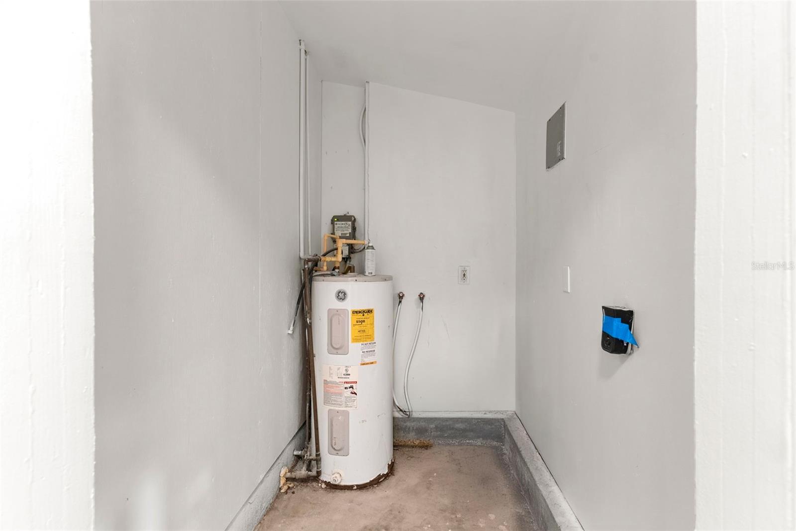 Image 15 of 24 For 5035 4th Avenue S