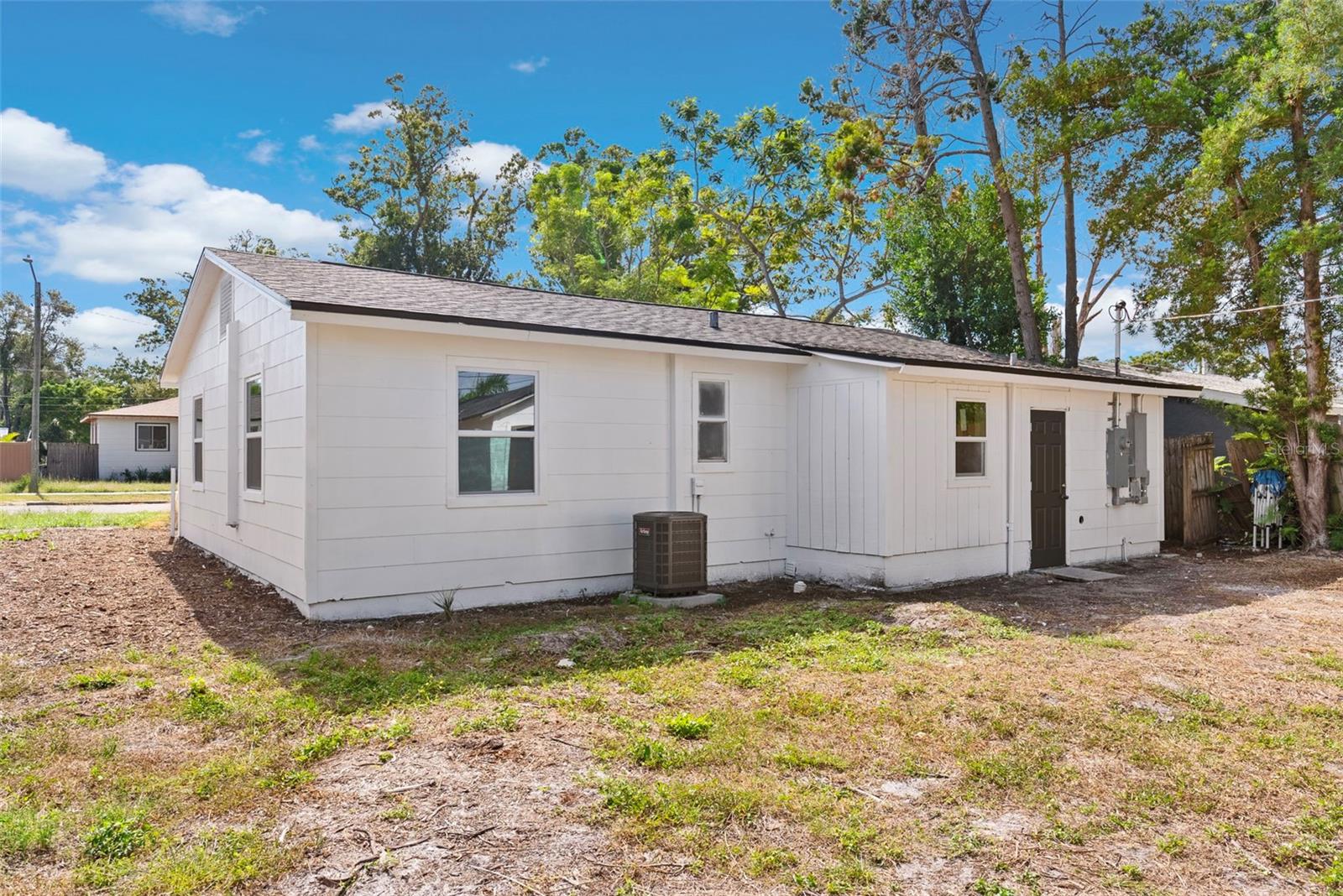 Image 16 of 24 For 5035 4th Avenue S