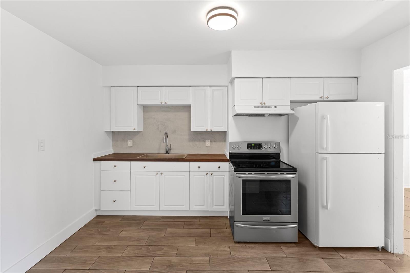 Image 5 of 24 For 5035 4th Avenue S